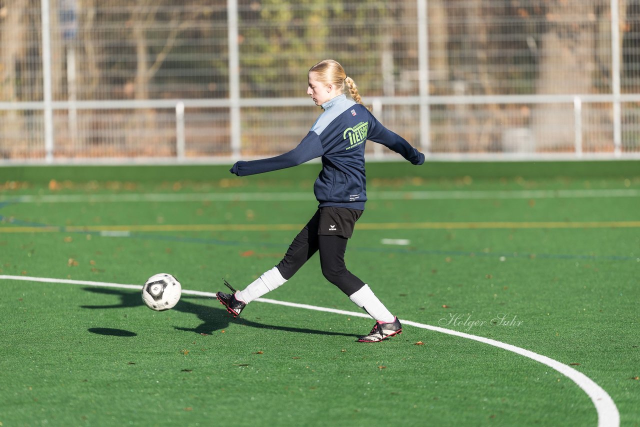 Bild 112 - wBJ VfL Pinneberg2 - Eimsbuttler TV 3 : Ergebnis: 5:0